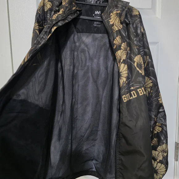 Golden State Warriors Hooded Windbreaker From Adapt -Gold Blooded Size Large - Picture 6 of 8